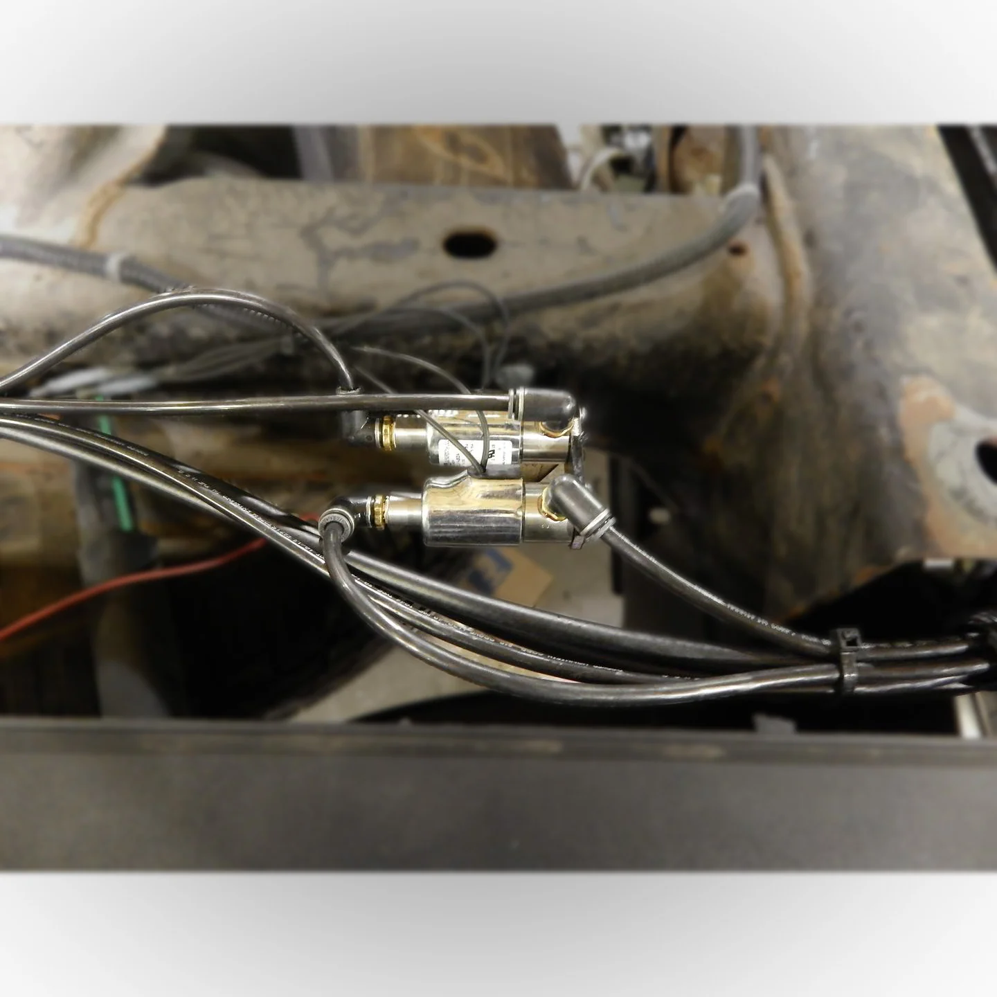 Kelderman Mechanical Self-Leveling Air Control System For 4-Link Suspension - Image 4