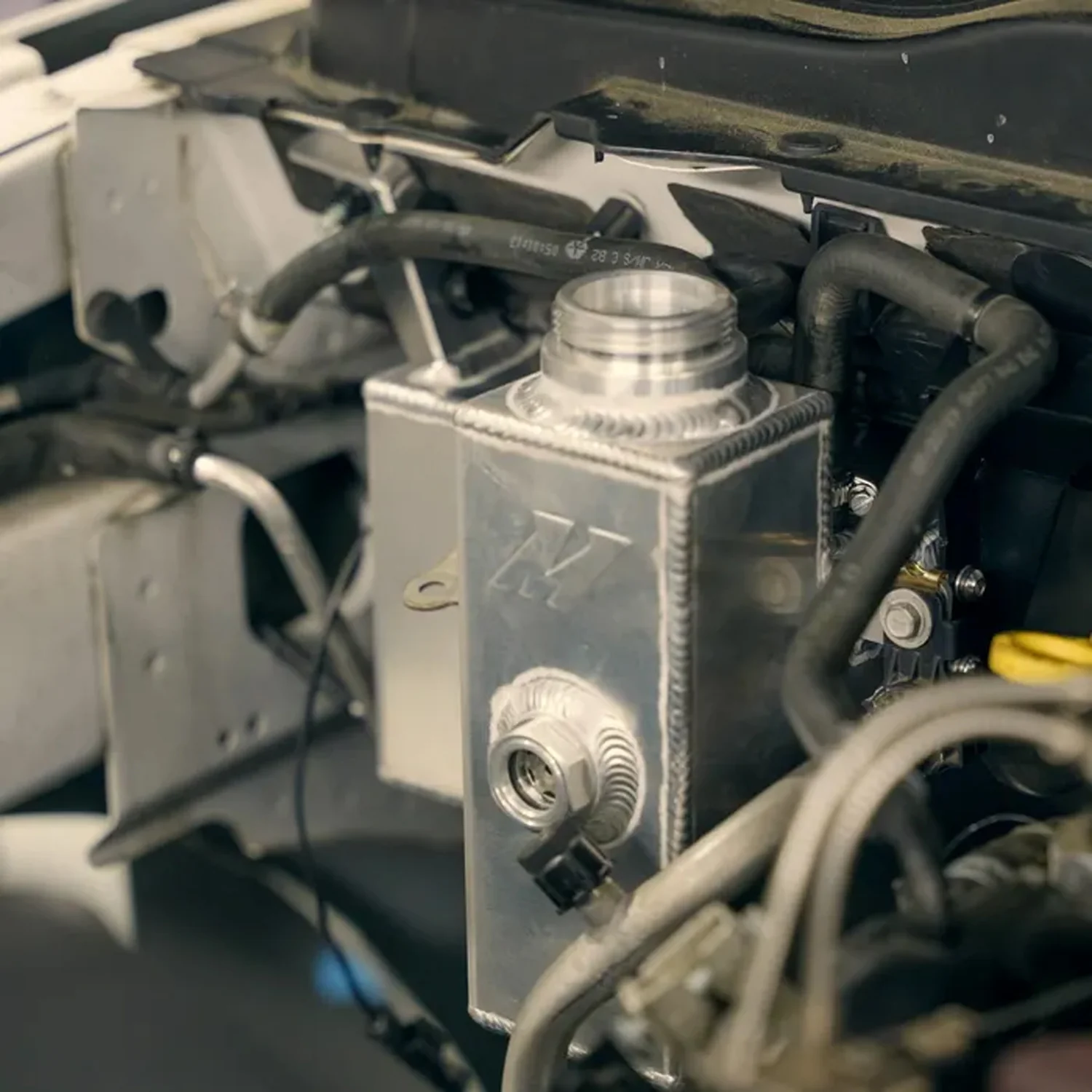 Mishimoto Aluminum Expansion Tank 19-26 Ram 6.7L Cummins - Image 5