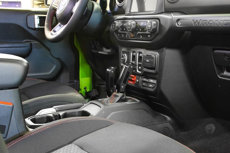 B&M Magnum Grip Auto Shift Handle Set 18-23 Jeep Wrangler/Gladiator Automatic Transmission - Image 6