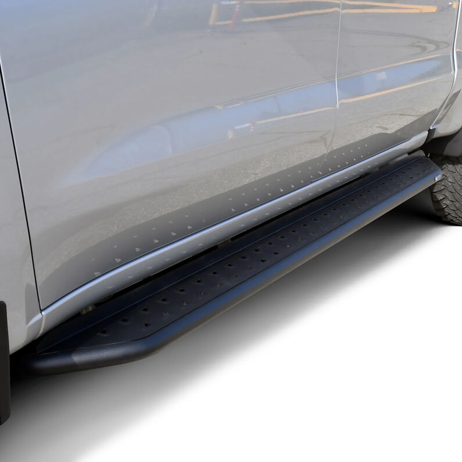 Westin Outlaw Running Boards 20-26 GM 2500HD/3500HD - Image 4